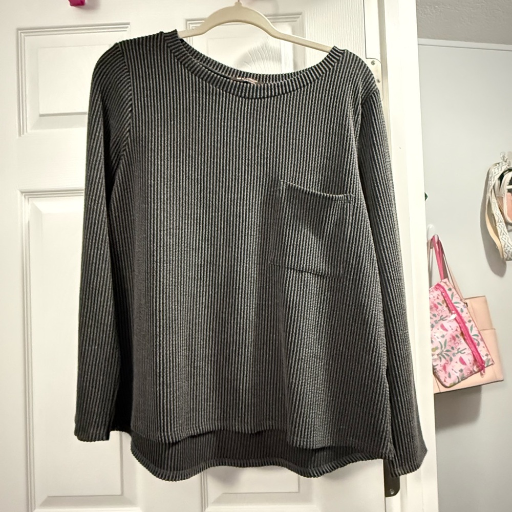 Gray Ribbed Women's Top - Picture 1 of 5